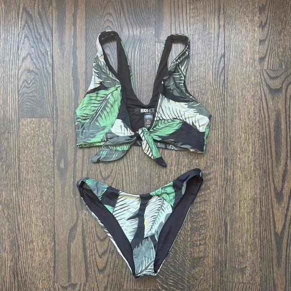 Beach Riot Bikini - Picture 3 of 7